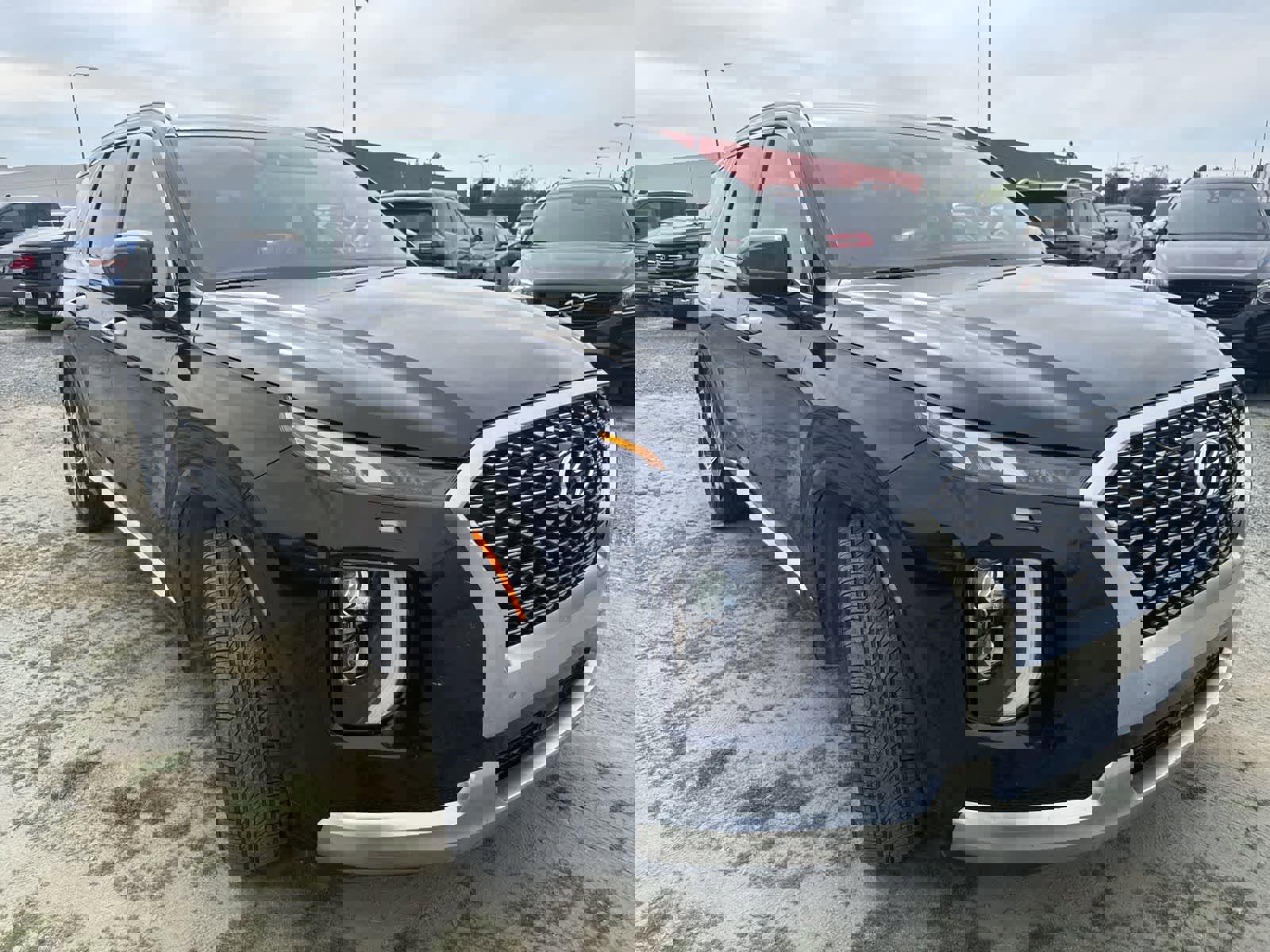 Used 2021 Hyundai Palisade Calligraphy image 3