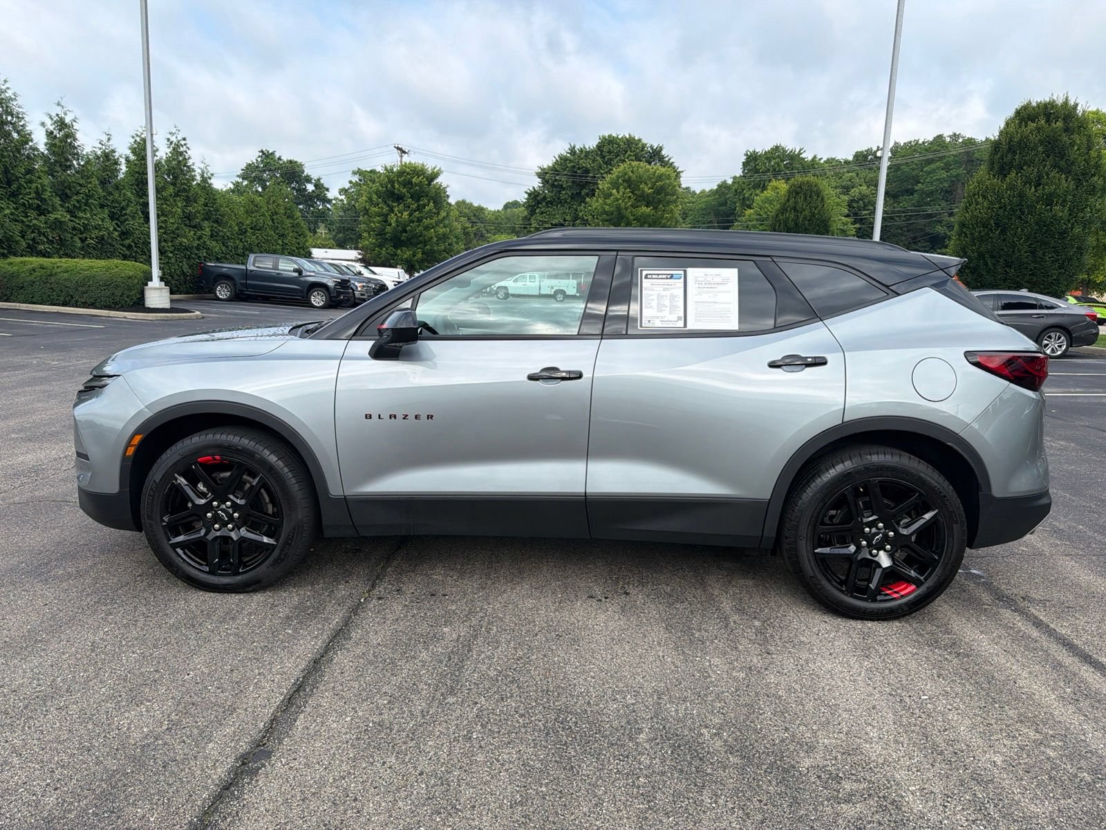 Used 2023 Chevrolet Blazer LT w/ Convenience Package FWD image 2