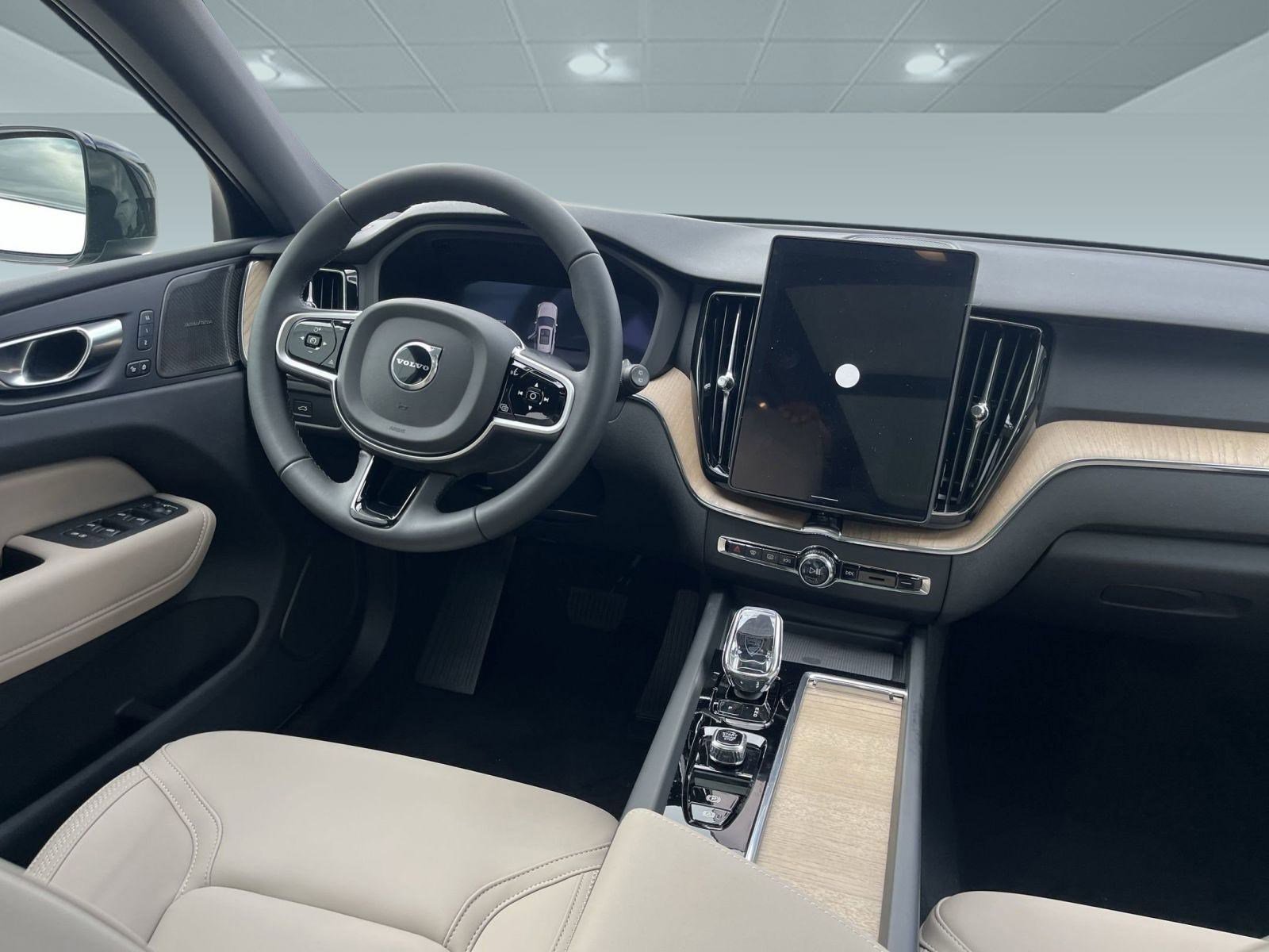 New 2026 Volvo XC60 B5 Plus w/ Protection Package Premier image 27