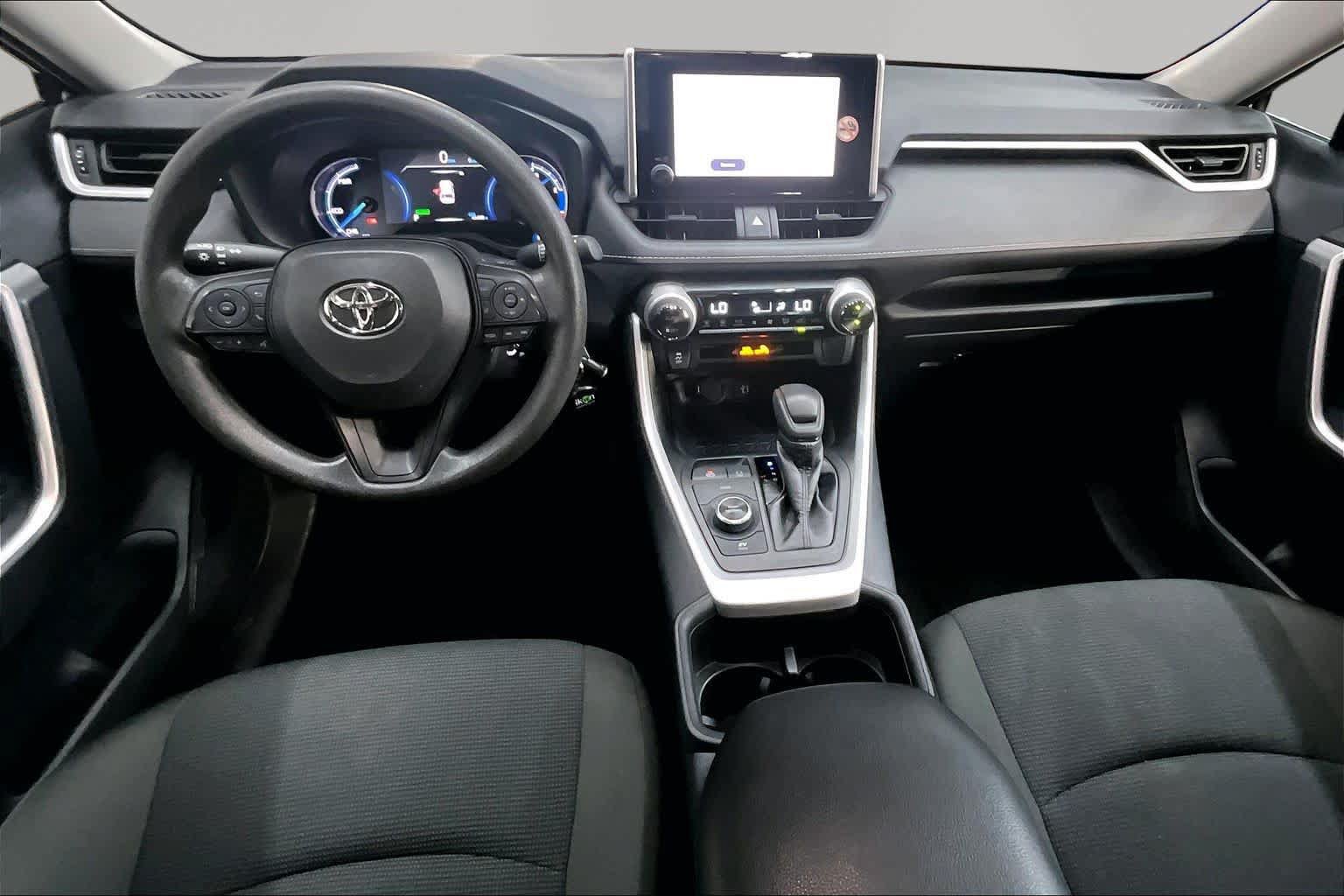Used 2025 Toyota RAV4 LE AWD/4WD image 16