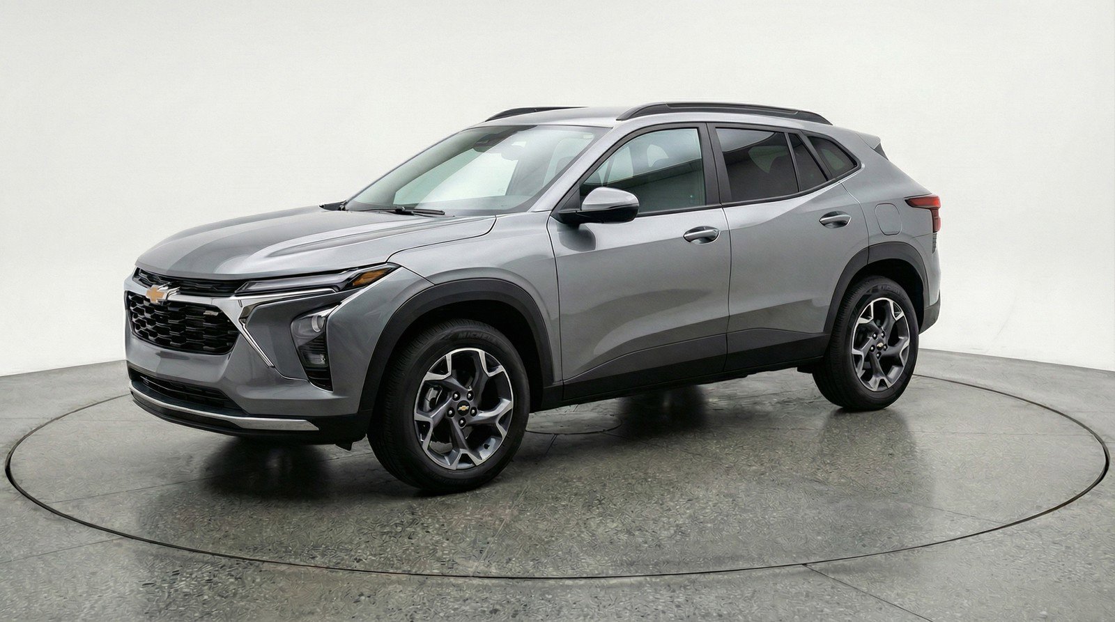 Used 2025 Chevrolet Trax LT image 3