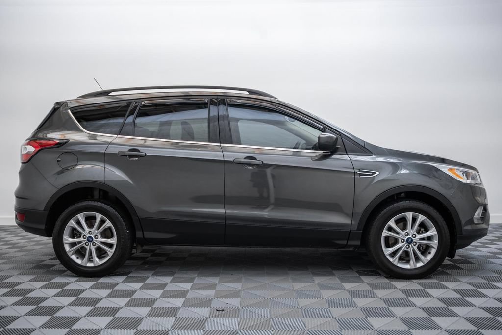 Used 2018 Ford Escape SEL FWD image 4