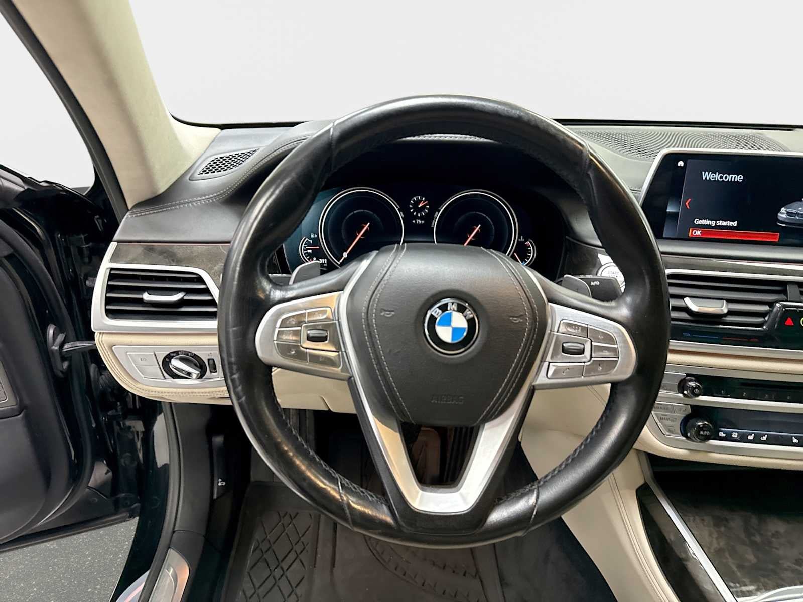 Used 2018 BMW 740i xDrive AWD/4WD image 11