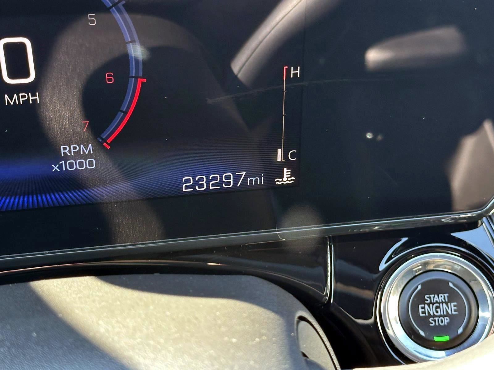 Certified 2024 Chevrolet Trax RS w/ Driver Confidence Package image 18