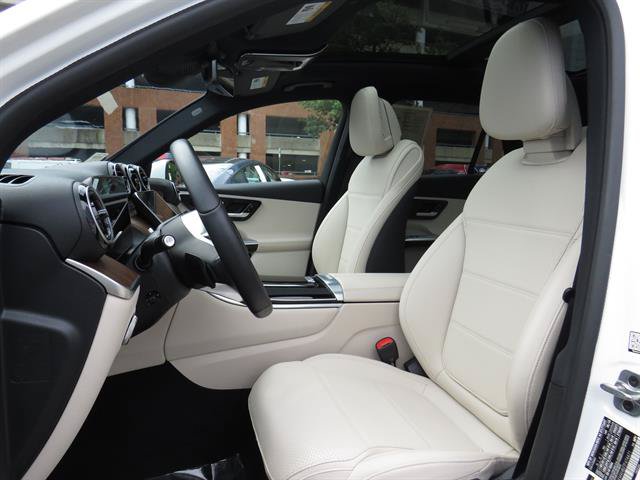 Used 2026 Mercedes-Benz GLC 300 4MATIC image 19