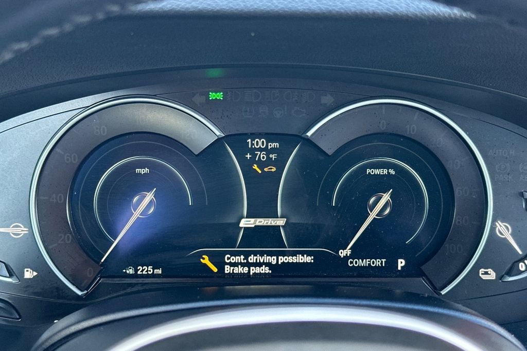 Used 2019 BMW 530e w/ M Sport Package image 28