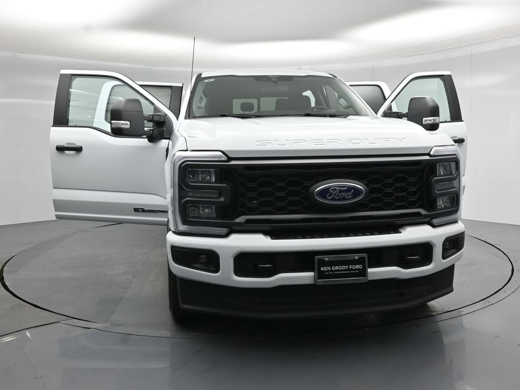 Used 2025 Ford F250 XL w/ STX Appearance Package AWD/4WD image 27
