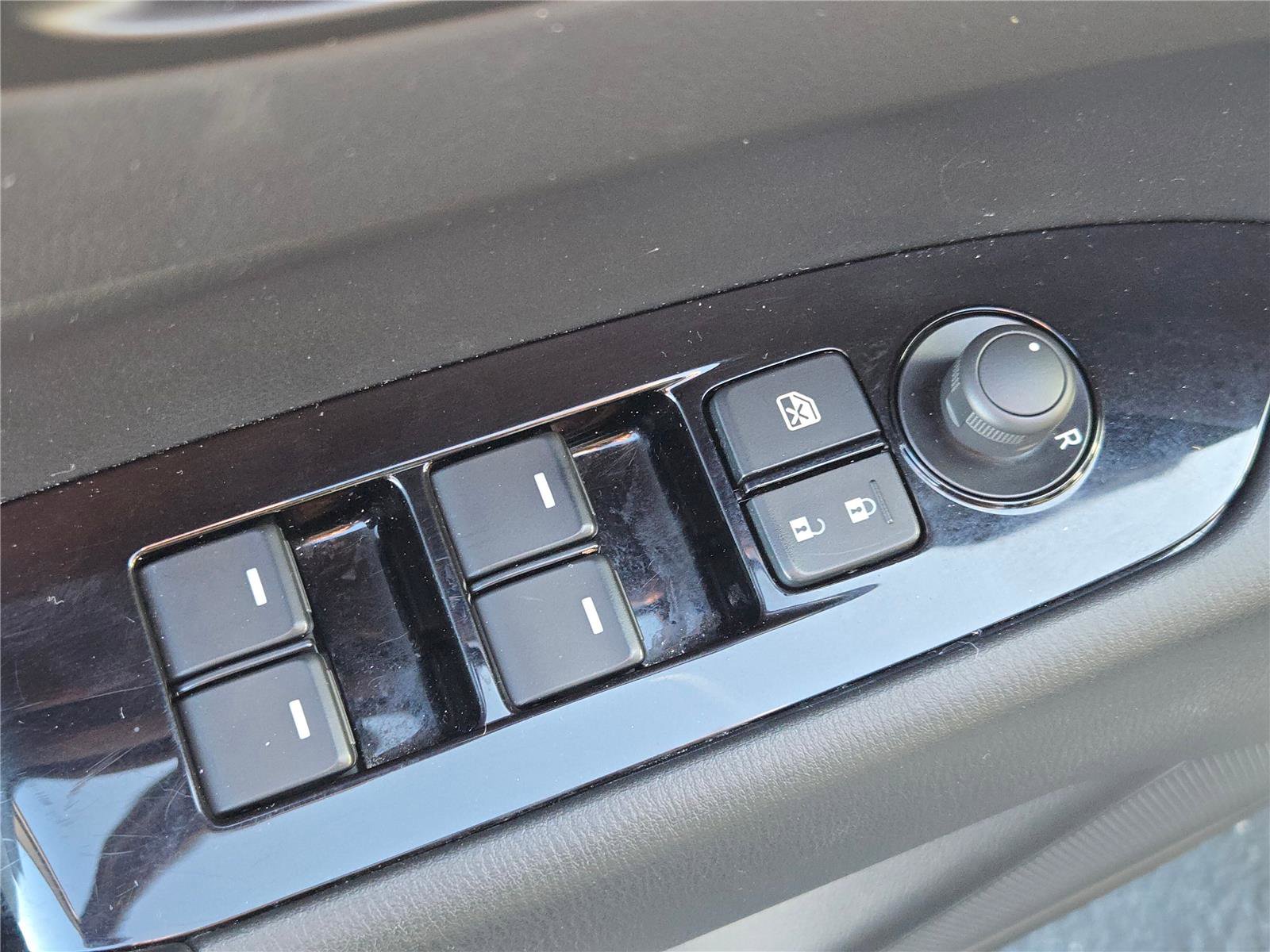 Used 2025 MAZDA CX-5 AWD 2.5 S w/ Select Package image 23