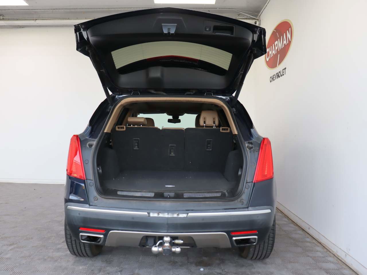 Certified 2017 Cadillac XT5 Platinum w/ Driver Assist Package AWD/4WD image 5