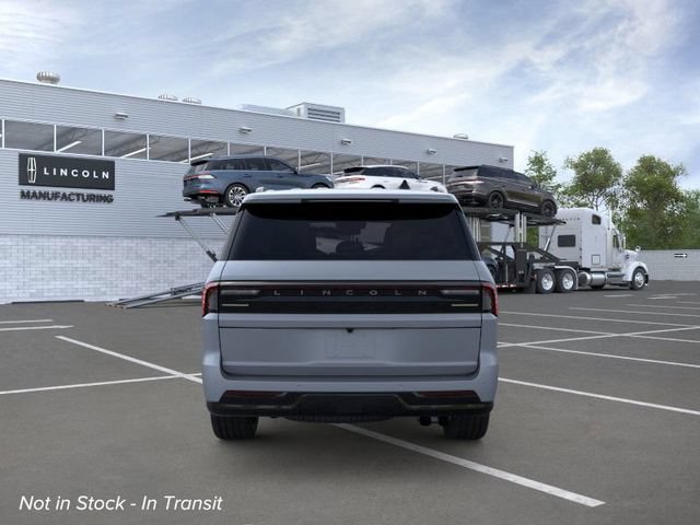 New 2026 Lincoln Navigator Reserve w/ Jet Appearance Package AWD/4WD image 5