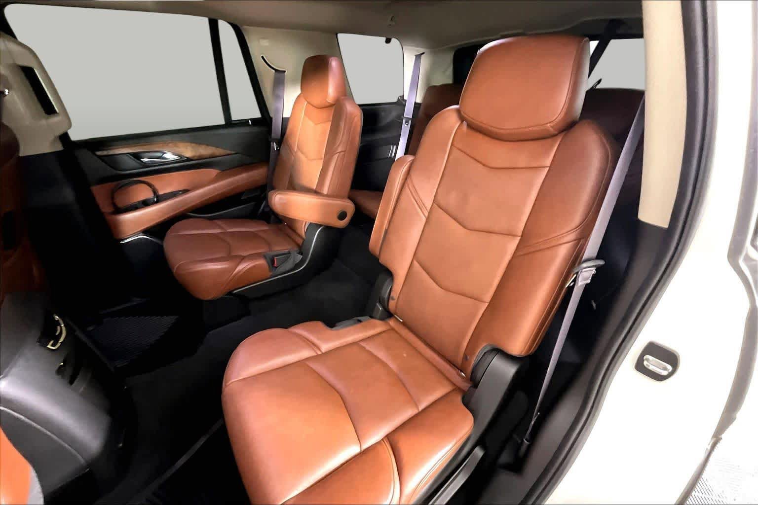Used 2015 Cadillac Escalade Premium RWD image 18
