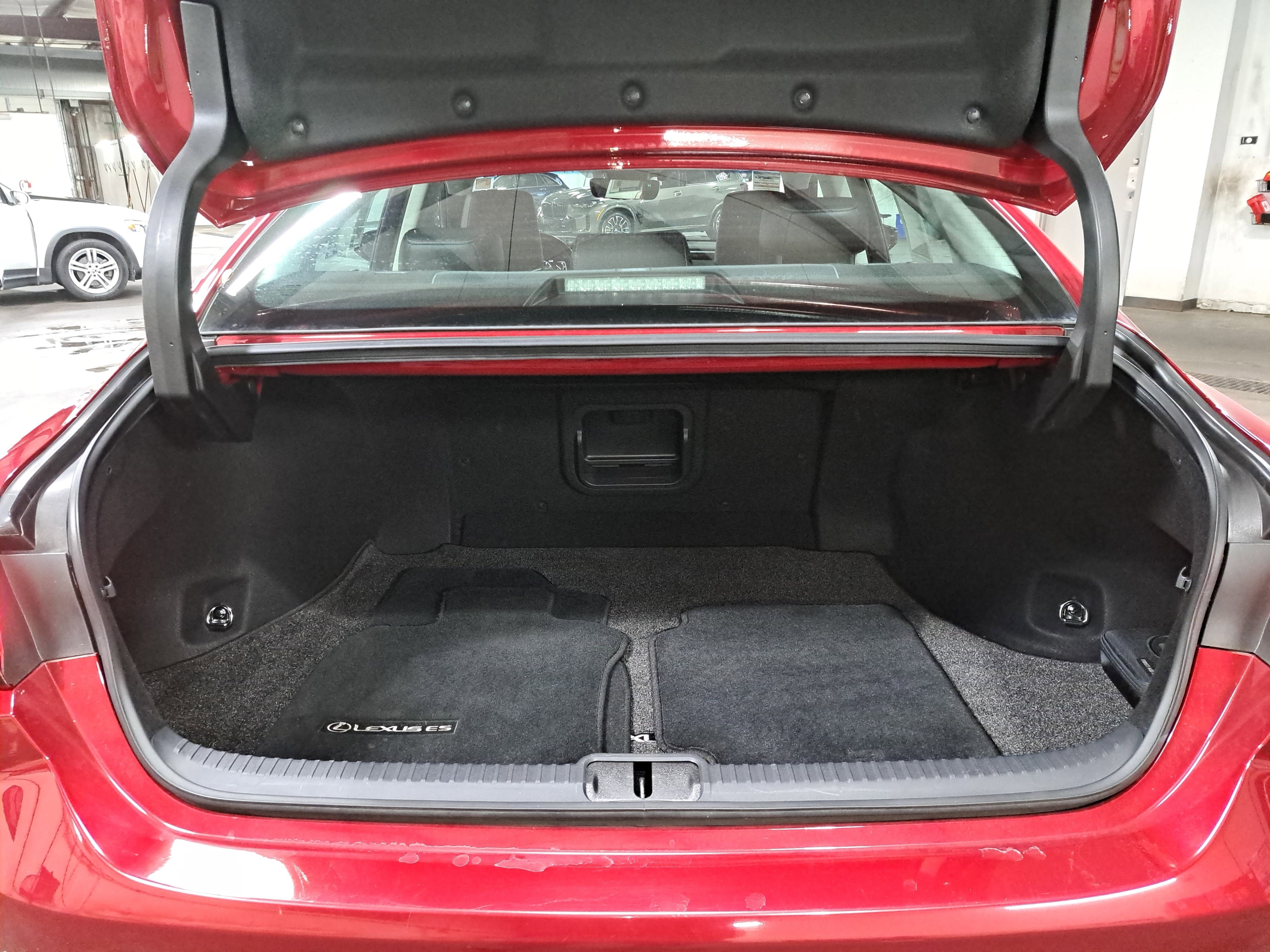 Used 2022 Lexus ES 350 w/ Premium Package image 13