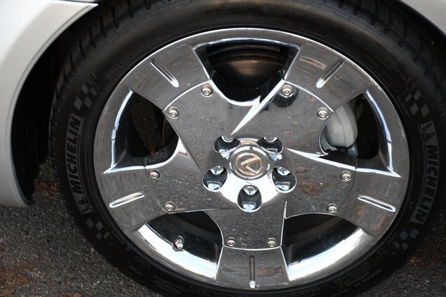 Used 2004 Lexus SC 430 Convertible image 9