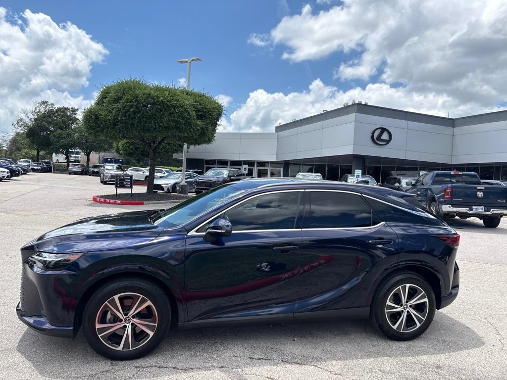 Used 2023 Lexus RX 350 Premium w/ Cold Area Package FWD image 2