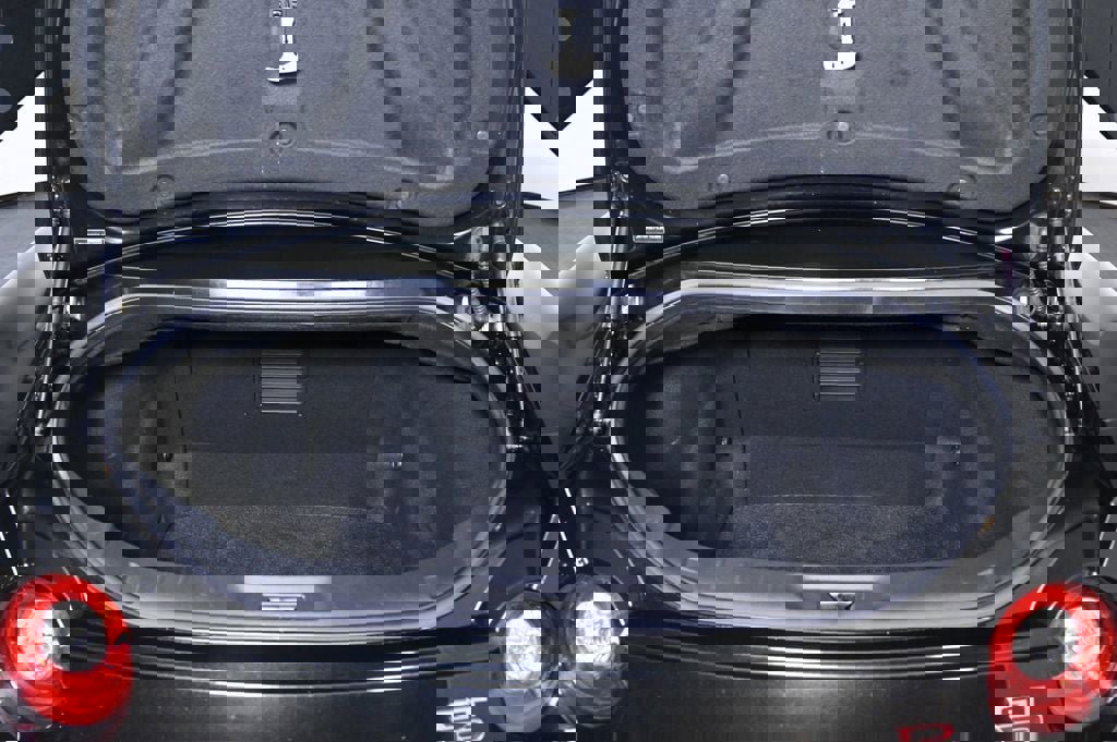 Used 2018 Nissan GT-R Premium w/ Premium Interior Package AWD/4WD image 23