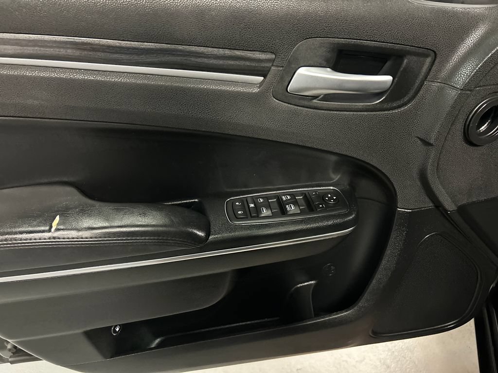 Used 2017 Chrysler 300 Limited AWD/4WD image 14