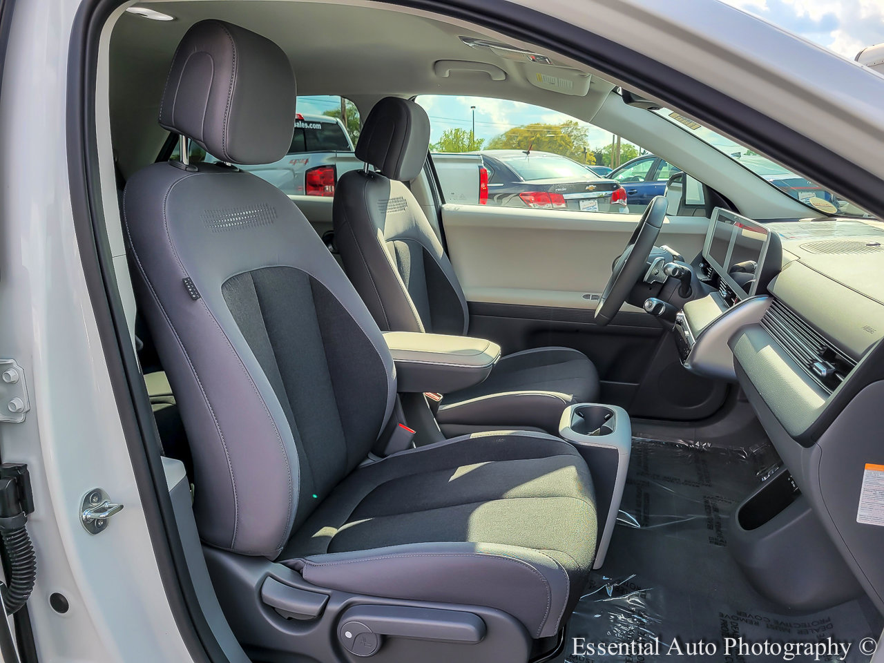 Used 2024 Hyundai Ioniq 5 SEL RWD image 34