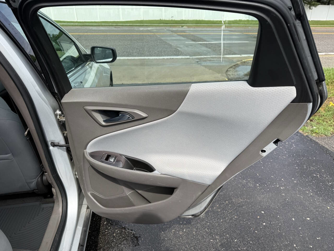 Used 2017 Chevrolet Malibu LS image 11