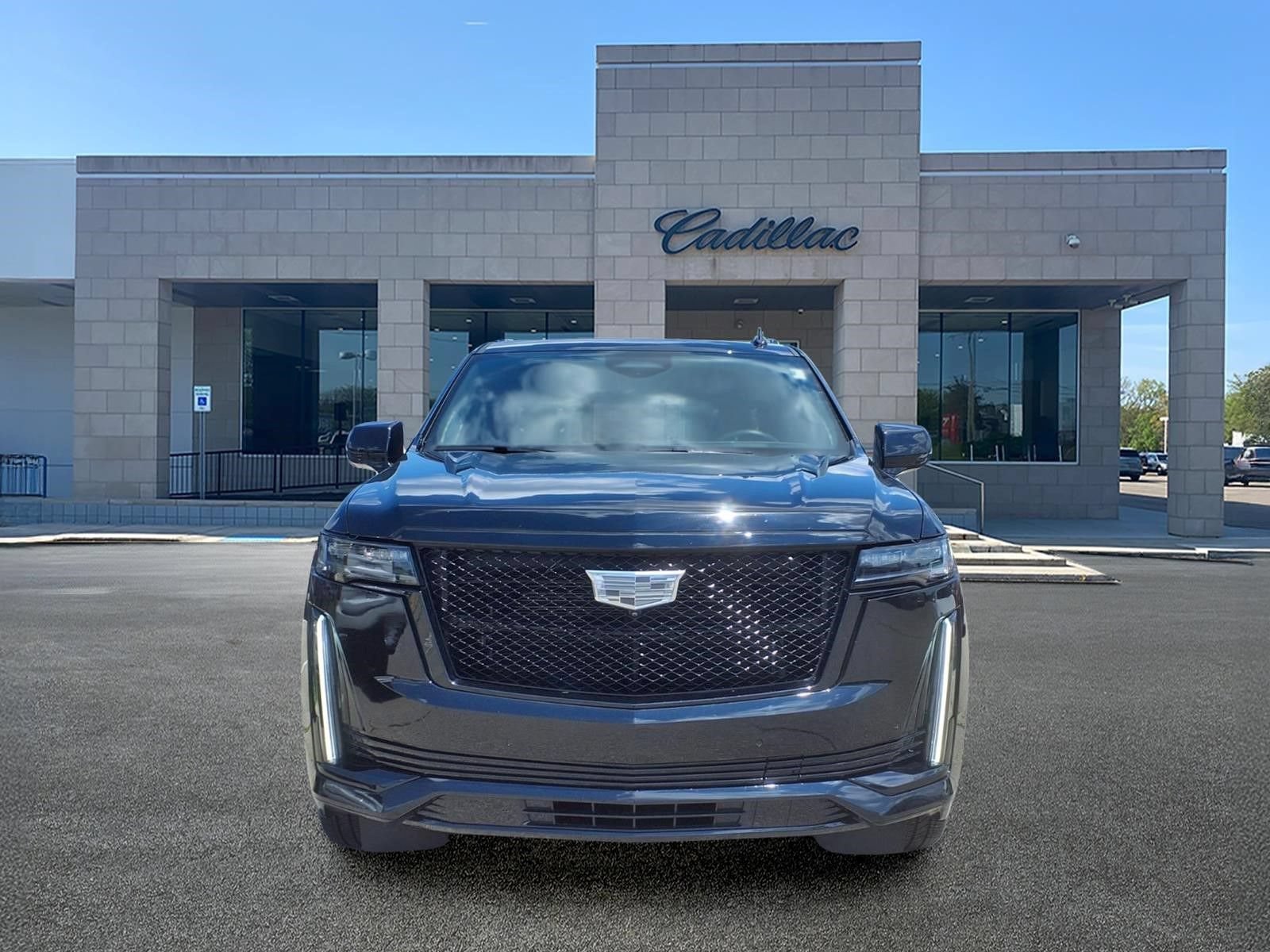 Used 2024 Cadillac Escalade ESV Sport Platinum w/ LPO, ONYX Package AWD/4WD video 2