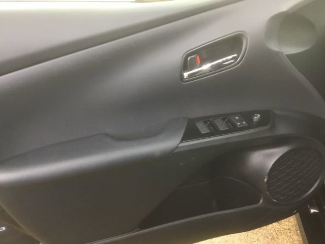 Used 2020 Toyota Prius XLE AWD/4WD image 6