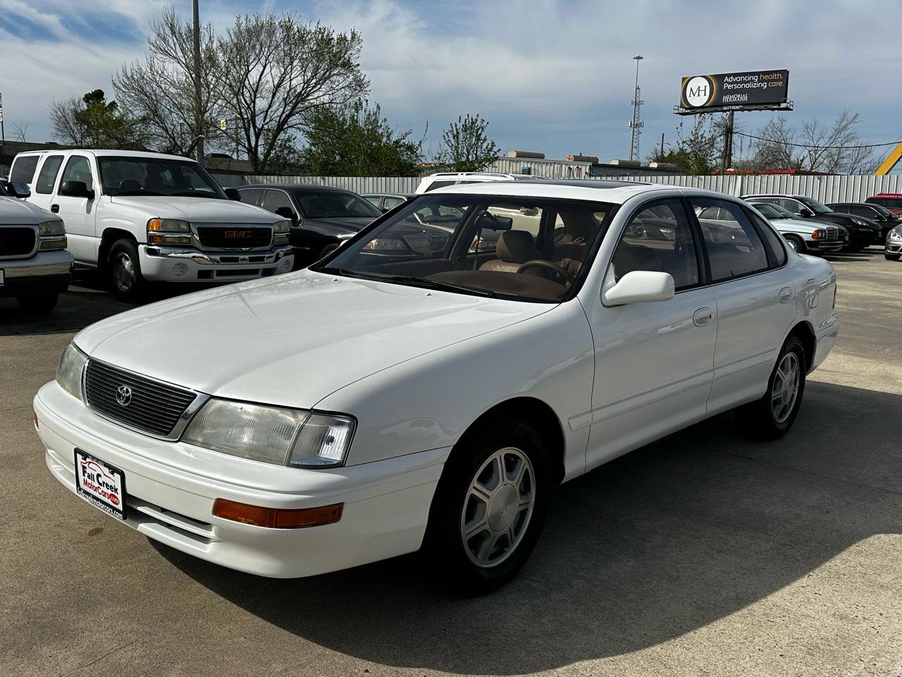 Used 1995 Toyota Avalon XLS image 2