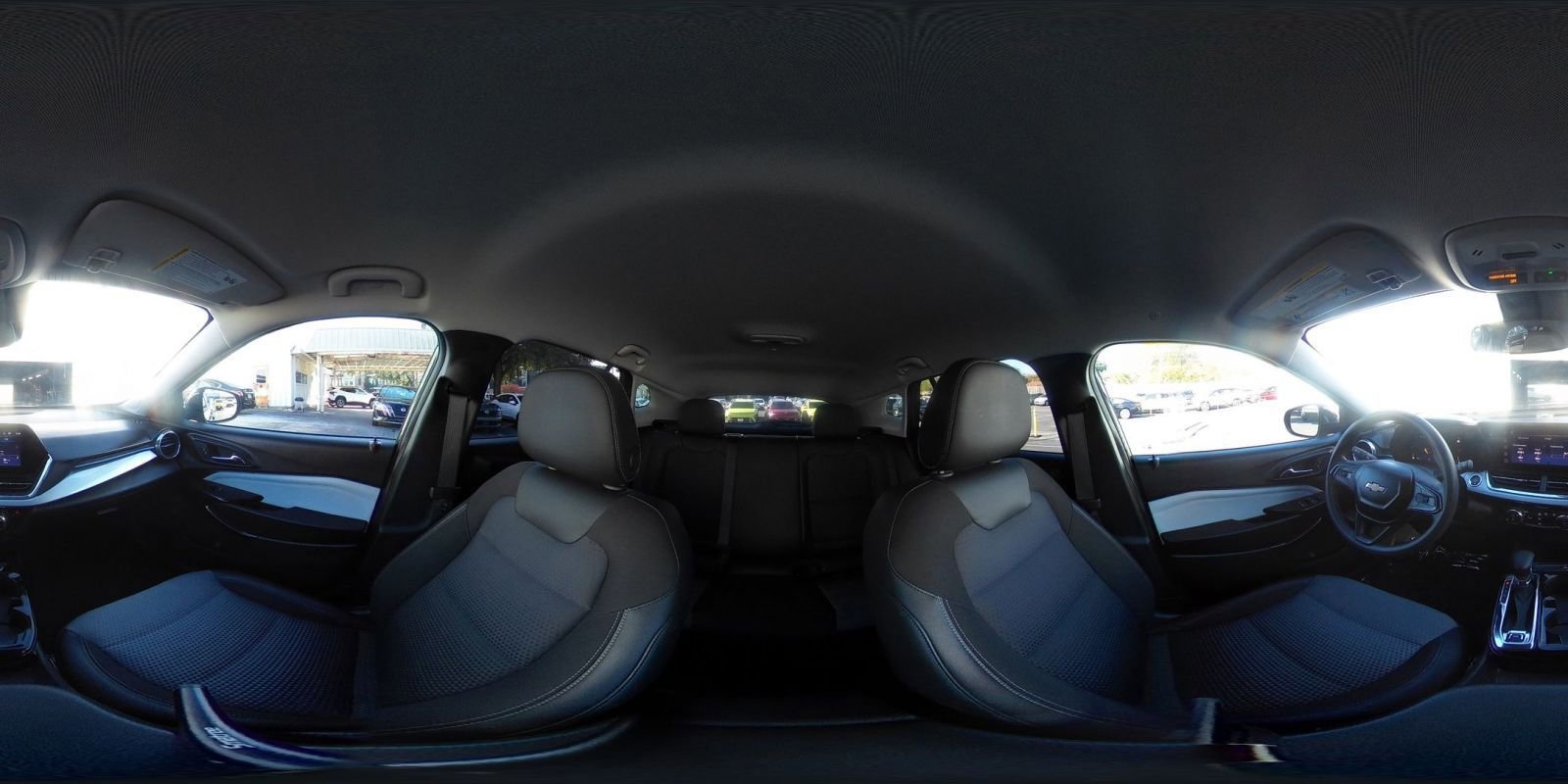 Used 2025 Chevrolet Trax LT image 36