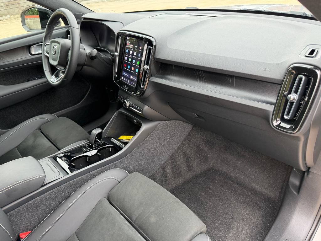 Certified 2023 Volvo C40 P8 Recharge Plus AWD/4WD image 21