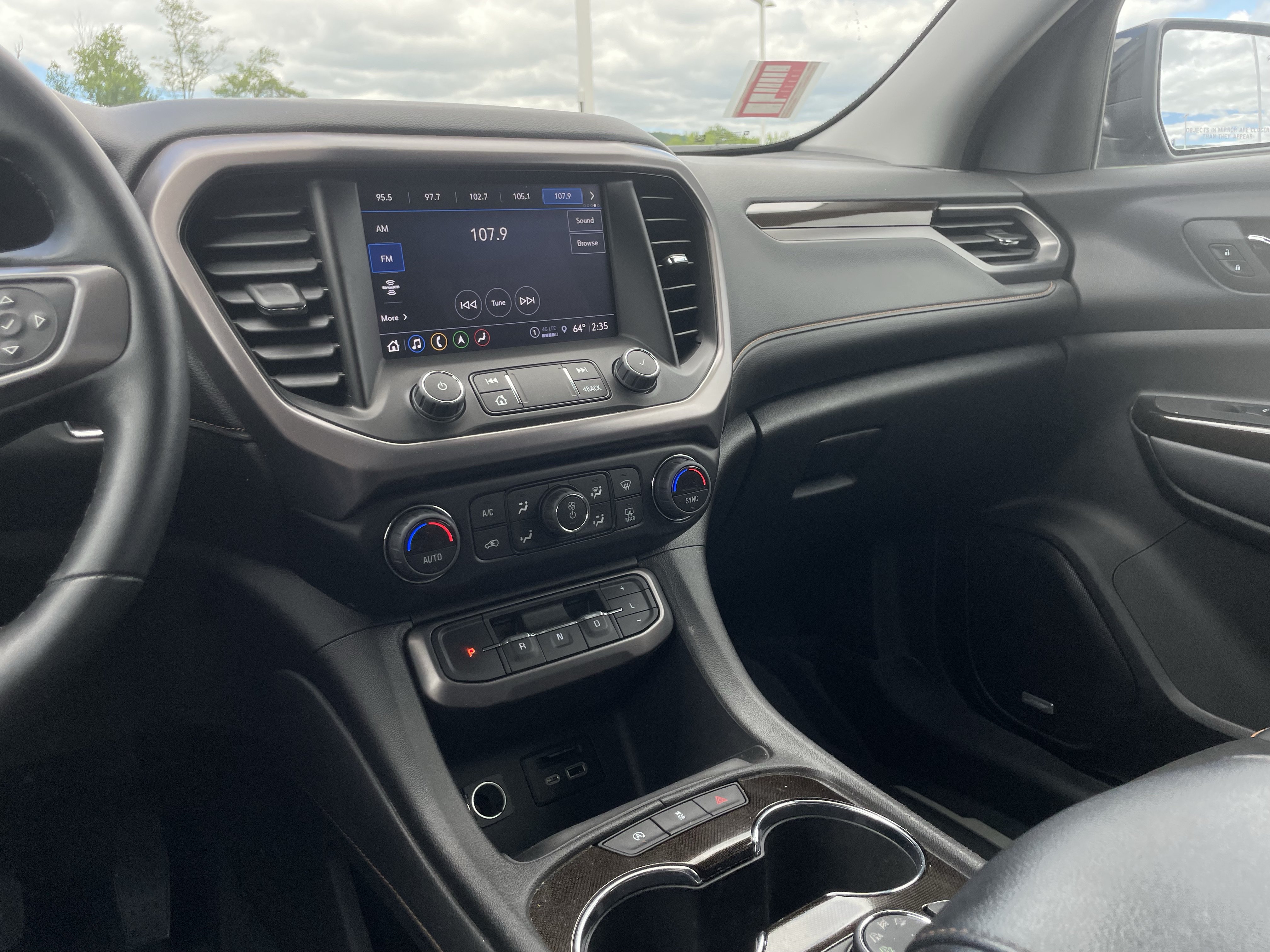 Used 2023 GMC Acadia AT4 w/ Technology Package AWD/4WD image 23