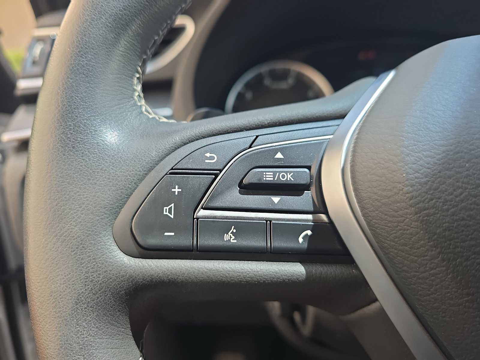 Certified 2025 INFINITI QX55 Essential image 24