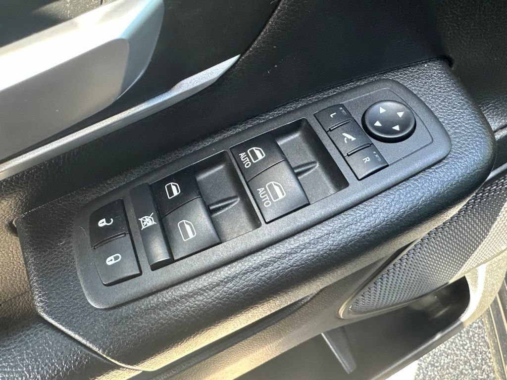 Used 2022 RAM 1500 Big Horn AWD/4WD image 16