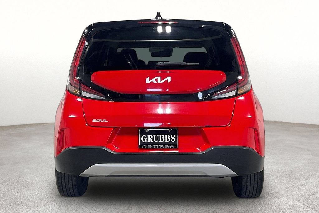 Used 2023 Kia Soul LX FWD image 5