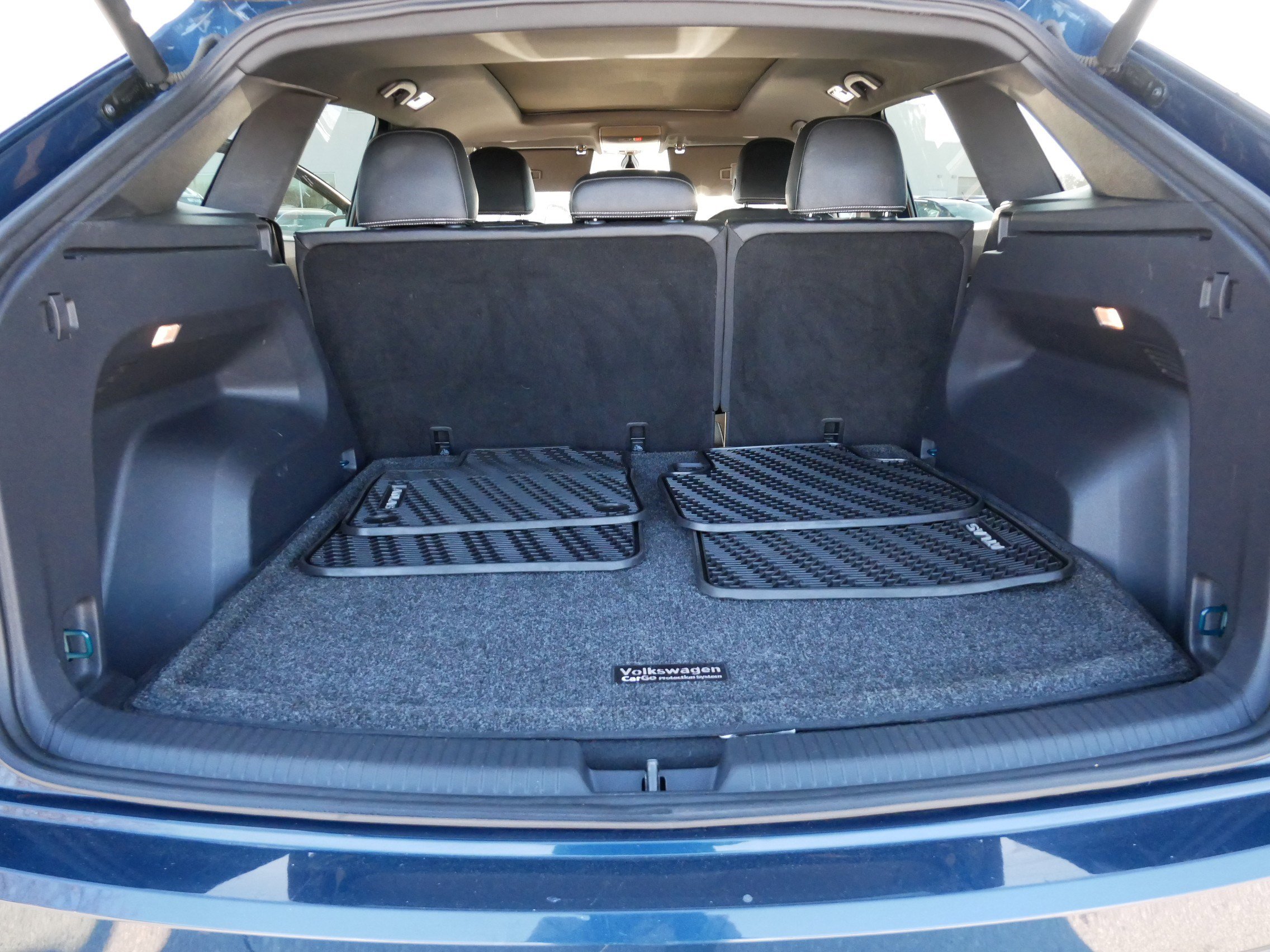 Certified 2021 Volkswagen Atlas Cross Sport SE w/ Panoramic Sunroof Package image 18