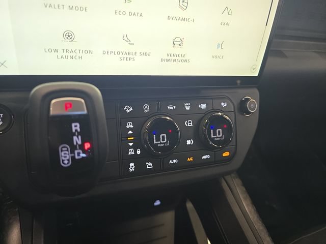 New 2026 Land Rover Defender 110 OCTA AWD/4WD image 17