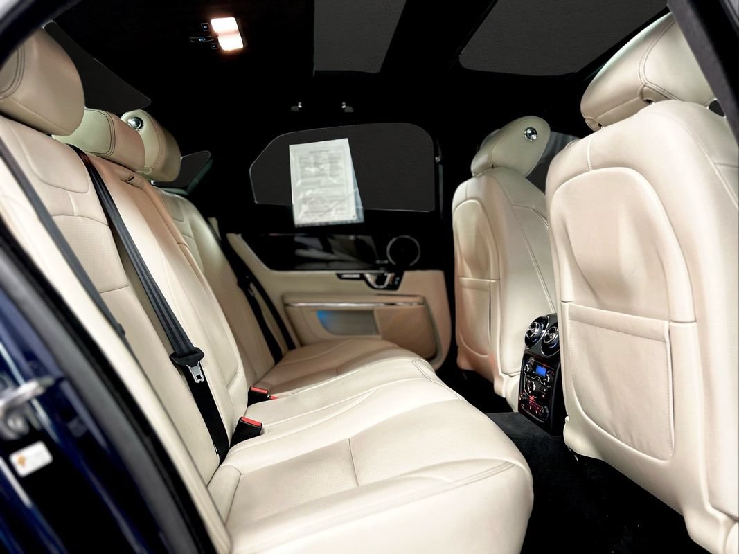 Used 2015 Jaguar XJ AWD/4WD image 24