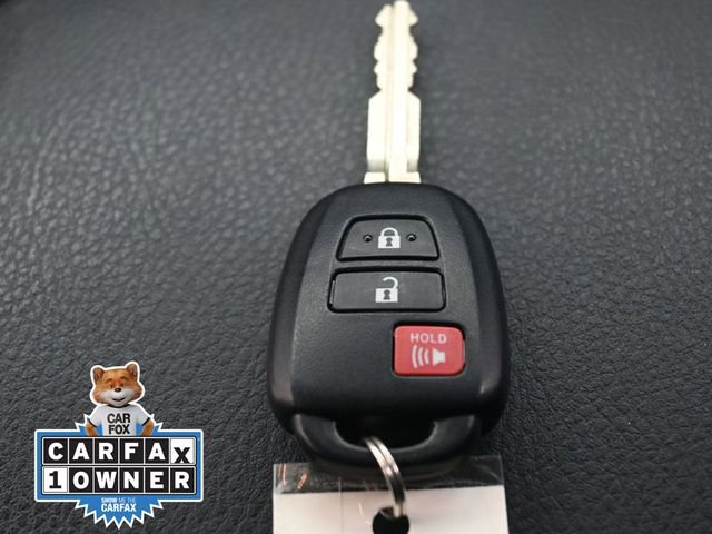 Used 2023 Toyota Tacoma SR image 18