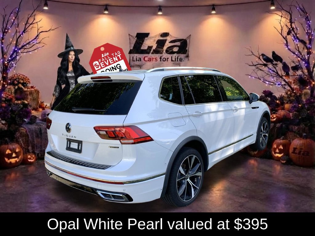 Used 2024 Volkswagen Tiguan SEL R-Line AWD/4WD image 3