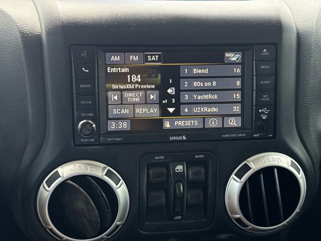 Used 2016 Jeep Wrangler Unlimited Sahara w/ Connectivity Group AWD/4WD image 25