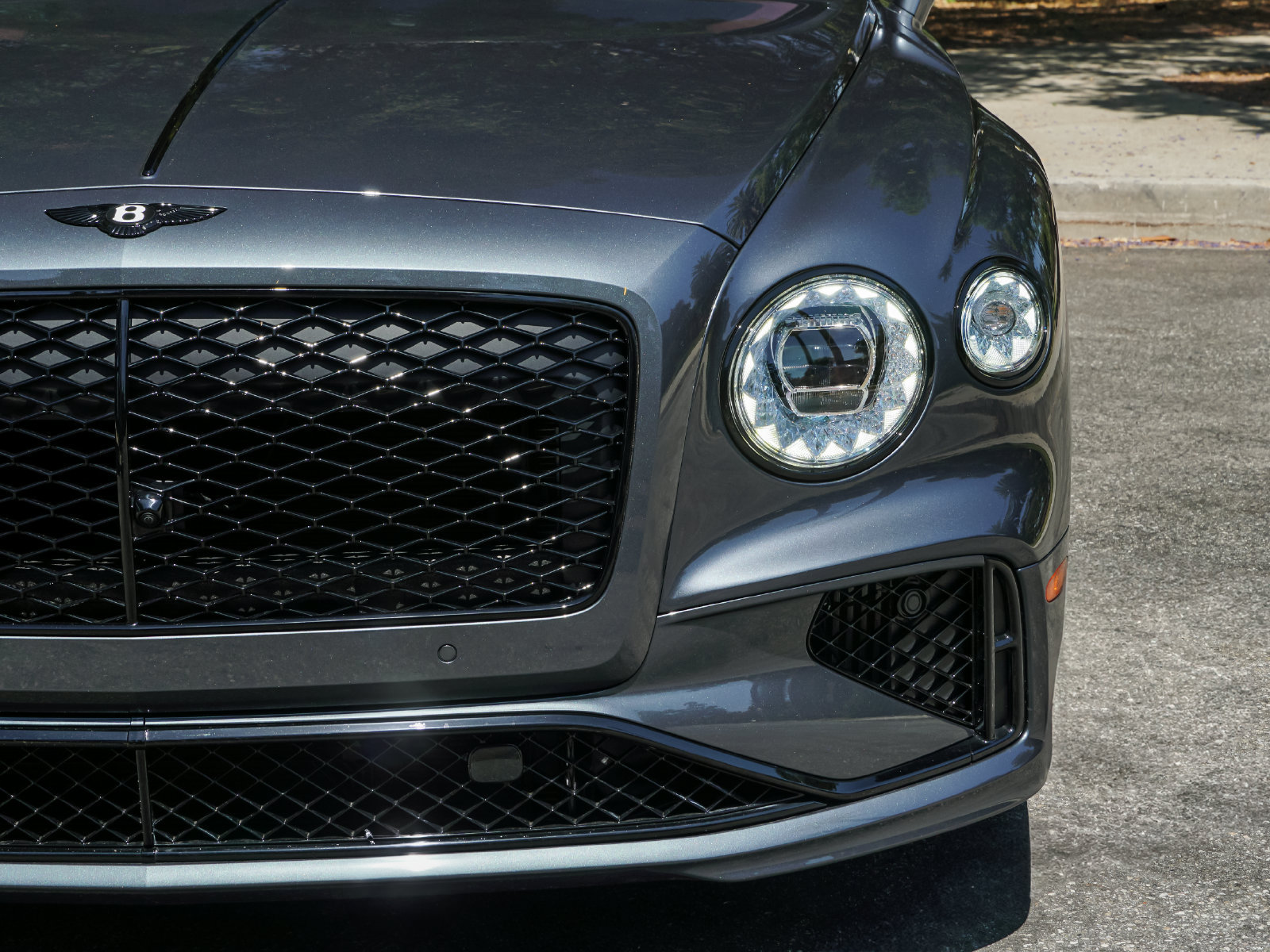 New 2025 Bentley Flying Spur Plug-In Hybrid AWD/4WD image 29