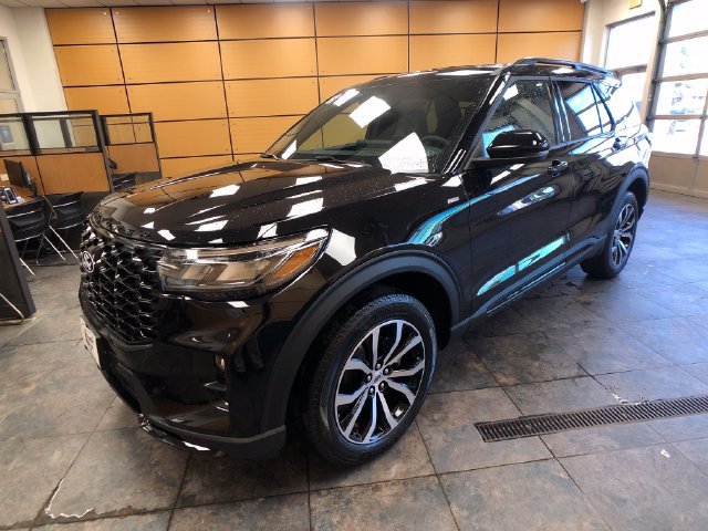 New 2027 Ford Explorer ST-Line AWD/4WD image 3