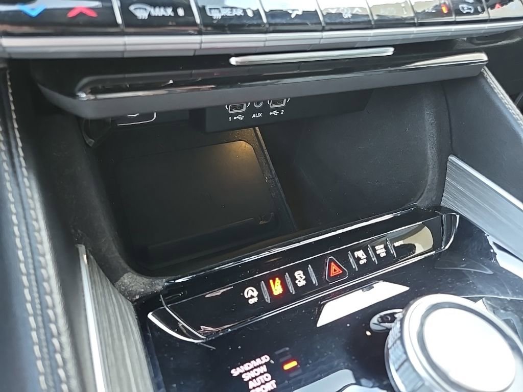 Used 2024 Jeep Wagoneer Series II image 68