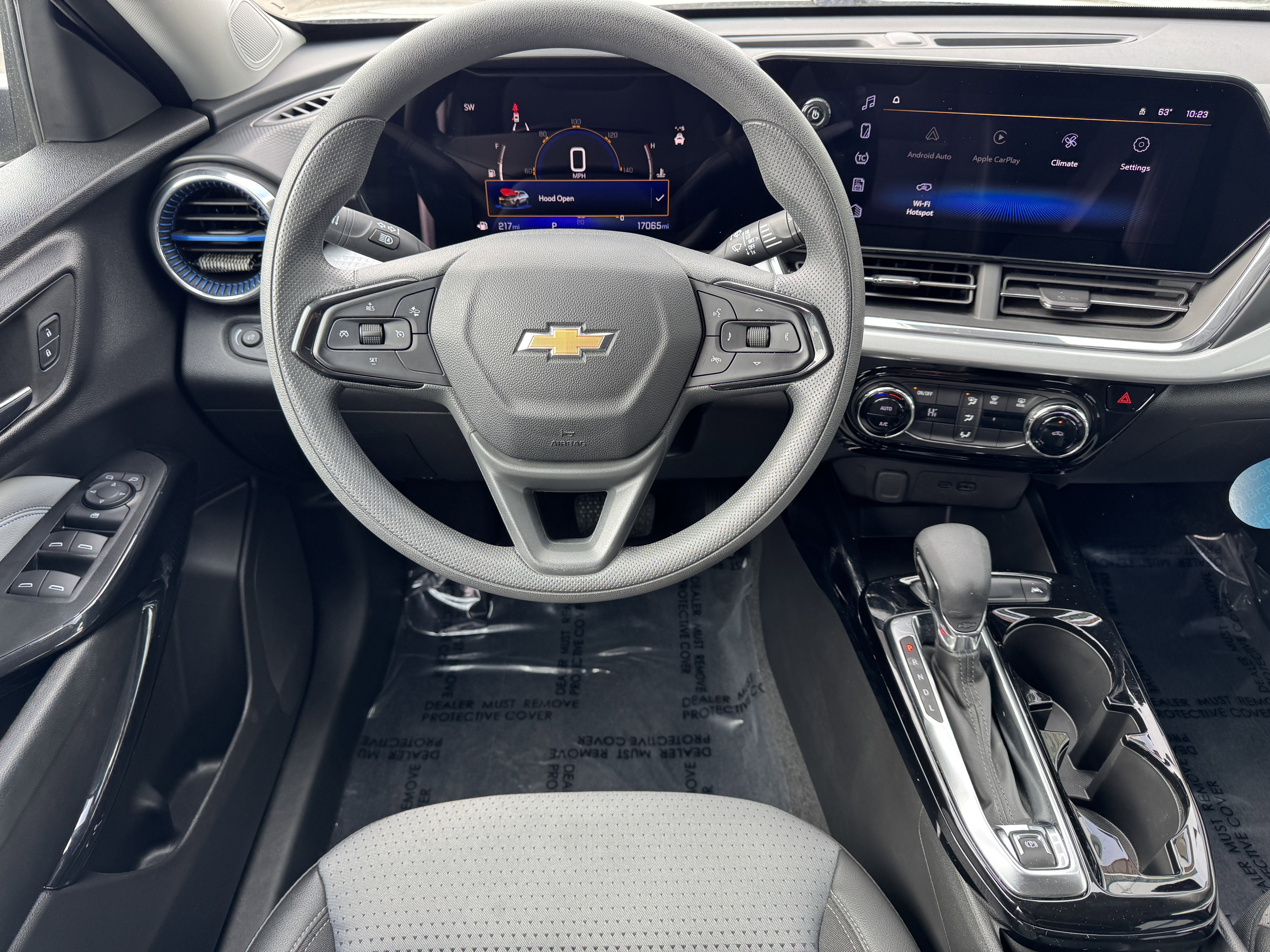 Used 2025 Chevrolet Trax LT image 18