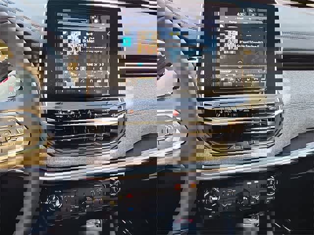 Used 2025 Jeep Compass Latitude image 27