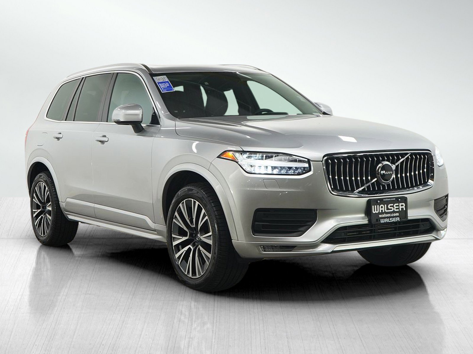 Used 2022 Volvo XC90 T6 Momentum w/ Climate Package image 8