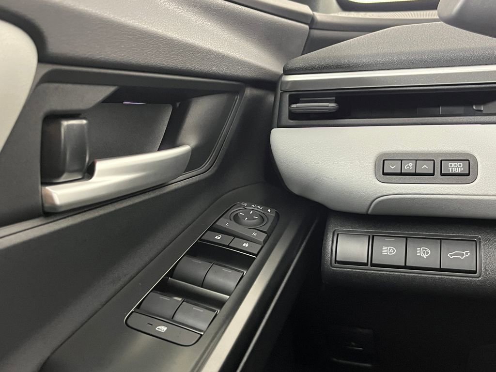 New 2026 Subaru Solterra Premium image 20