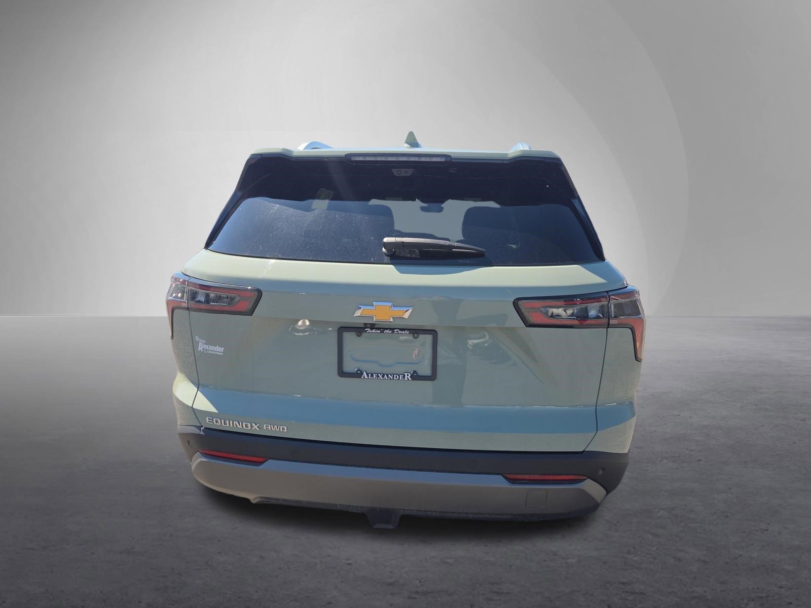 Used 2025 Chevrolet Equinox LT w/ Convenience Package II image 4