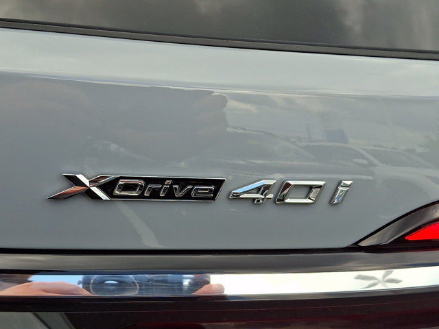 Used 2026 BMW X7 xDrive40i w/ M Sport Package AWD/4WD image 43