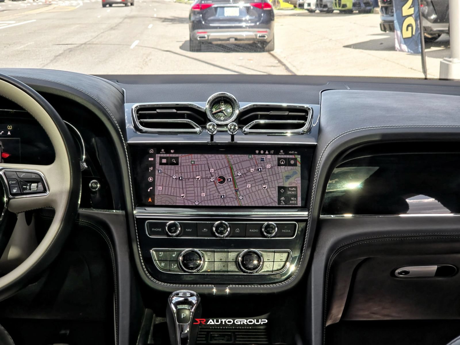 Used 2021 Bentley Bentayga AWD/4WD image 30