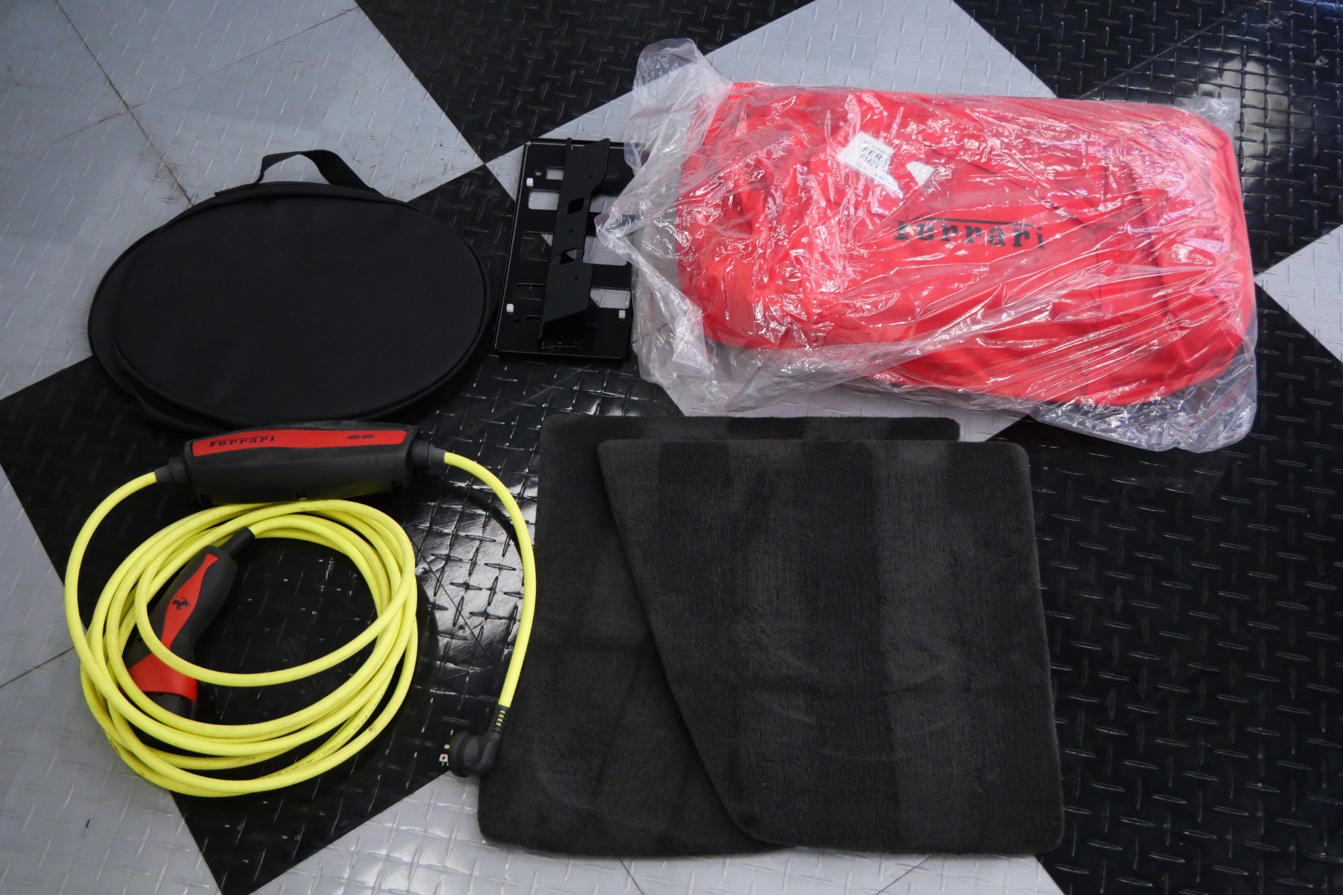 Used 2025 Ferrari 296 GTS image 41