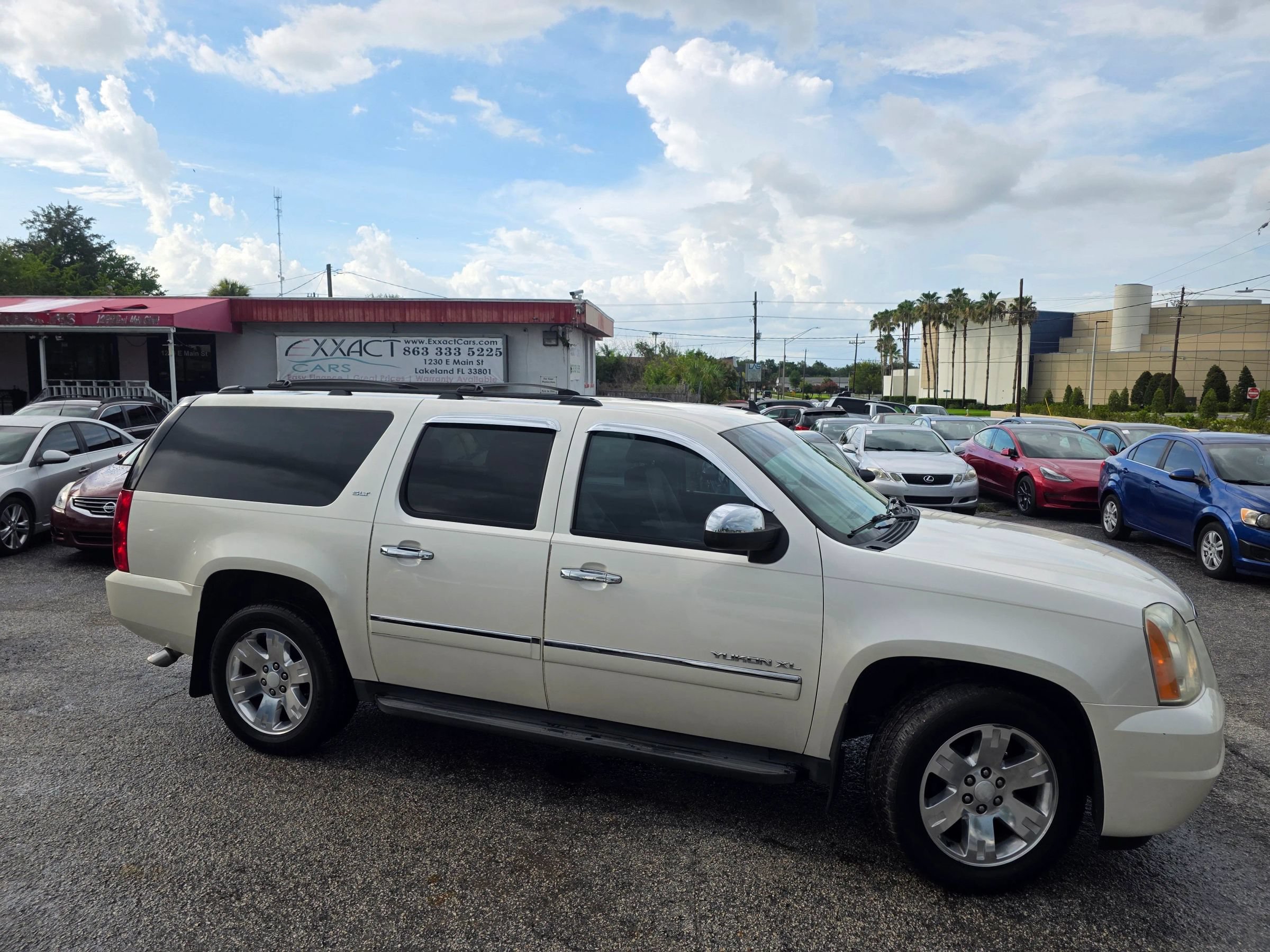 Used 2012 GMC Yukon XL SLT w/ Regional Value Package RWD image 8