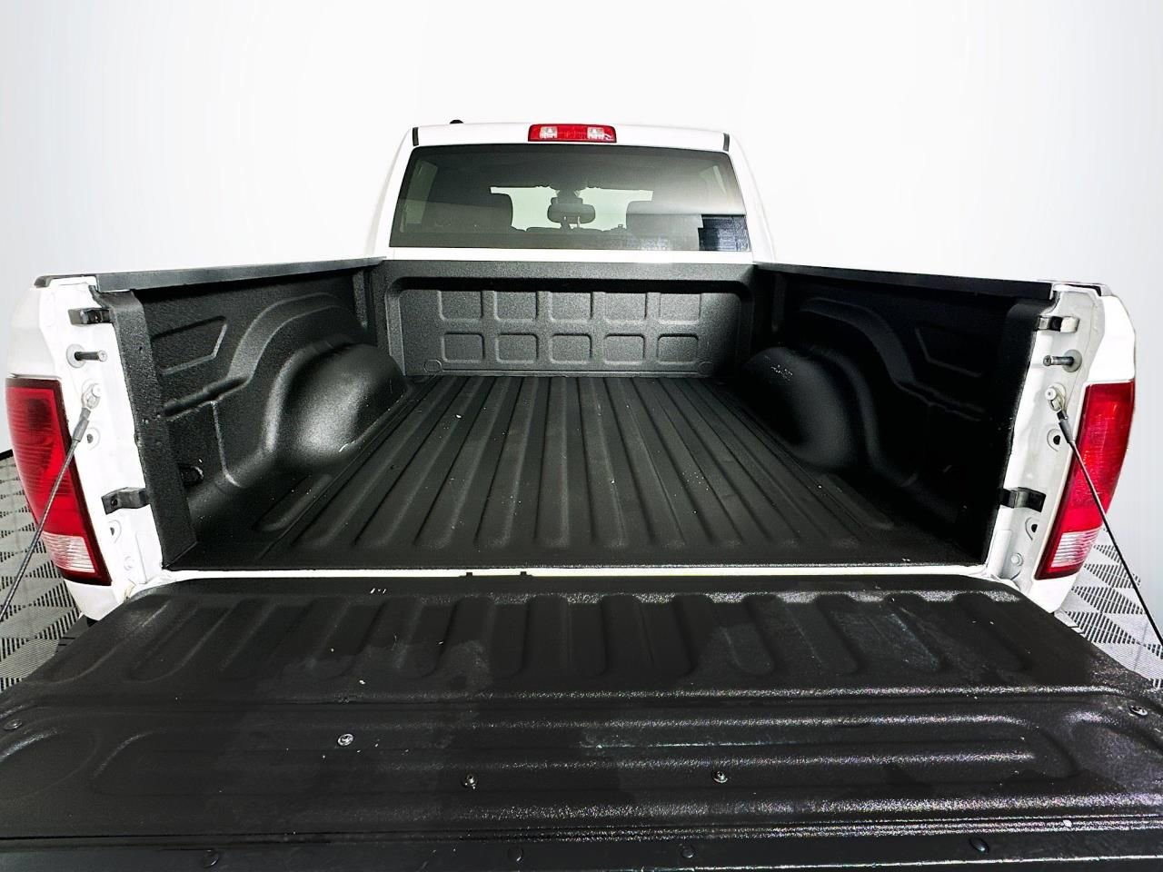 Used 2023 RAM 1500 Classic SLT w/ Protection Group AWD/4WD image 42